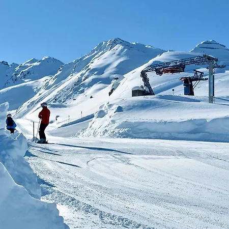 Modern Right On The Ski Slope Apartment See